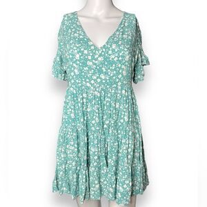 Who I am Short Sleeve Floral Mini Dress Green and White Size Medium
